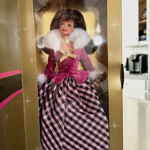 ❄️ BARBIE 1996 in "WINTER RHAPSODY" ☔️ an Avon Exclusive